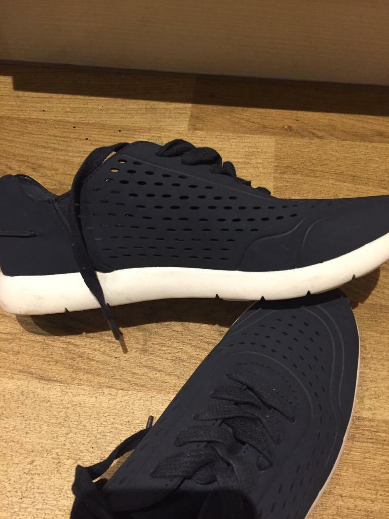 ladies navy trainers size 6